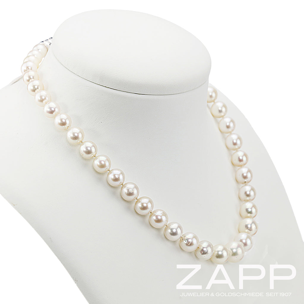 Südseeperlenkette mit 750 Weissgold Verschluss besetzt mit kleinen Brillanten