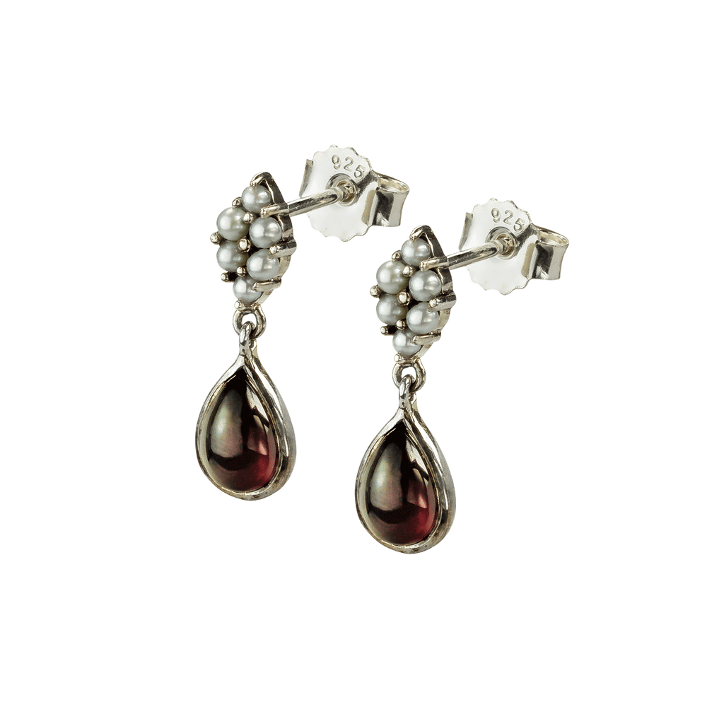 Ohrhänger aus 925 Silber mit tropenförmigen Granaten und Perlen