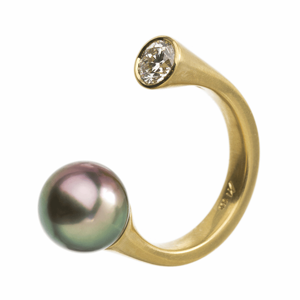 Angela Hübel Ring Gemini mit 0,64 Carat Brillant und Tahitiperle